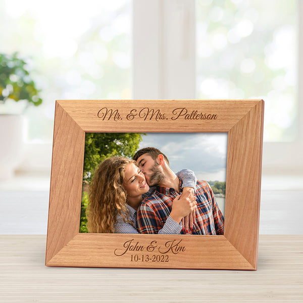 http://www.personalizedgallery.com/cdn/shop/products/Custom-Picture-Frame-Personalized_600x.jpg?v=1654023879