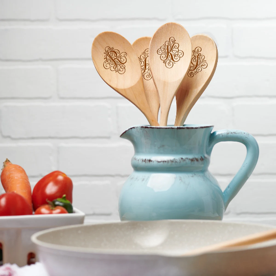 http://www.personalizedgallery.com/cdn/shop/products/swirl-letter-spoon-used-for-cooking_600x.png?v=1638914283