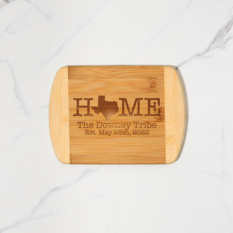 https://www.personalizedgallery.com/cdn/shop/products/Two-Toned-Cutting-Board-Home_2048x.jpg?v=1648753419