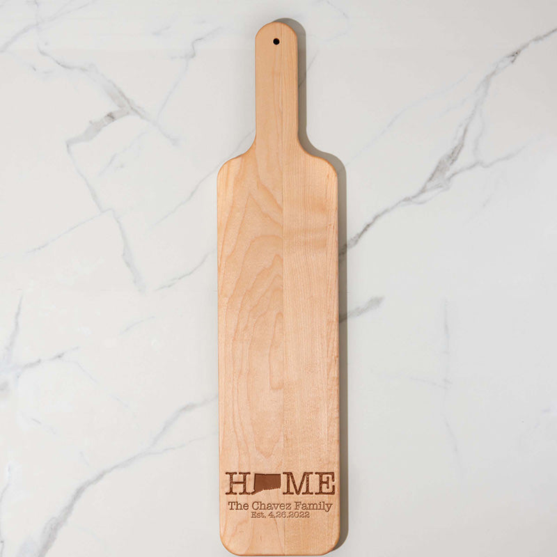 https://www.personalizedgallery.com/cdn/shop/products/maple-bread-board-HOME-2_2048x.jpg?v=1648757272